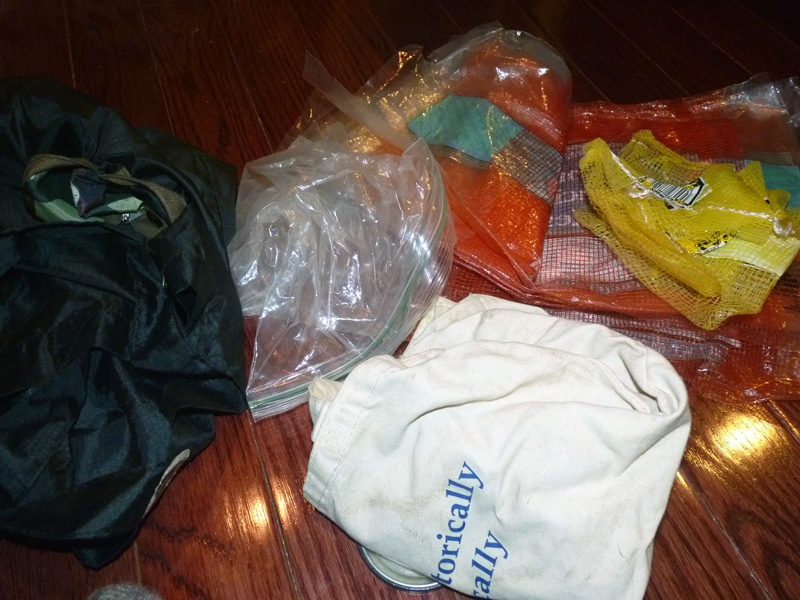 Various storage - canvas bags, plastic bags, lemon and orange bags (breathable)